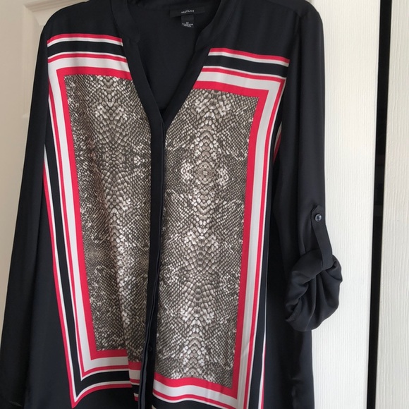 Ladies Alfani Size 12 polyesters blouse - Picture 4 of 4